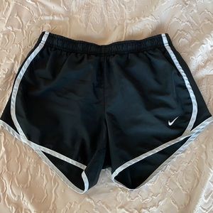 Nike L (Girls) Black & White Athletic Shorts